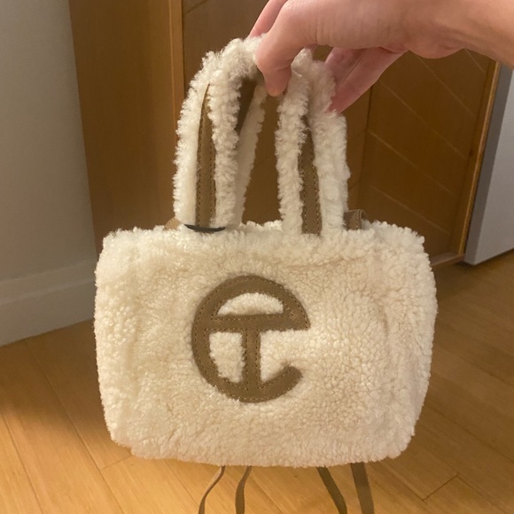 UGGxTelfar small reverse shopping bag. - Picture 1 of 3